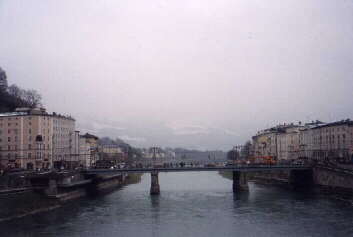 salzburg4a.jpg (7913 bytes)
